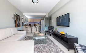 Greenpoint Apartment, Stadium Views